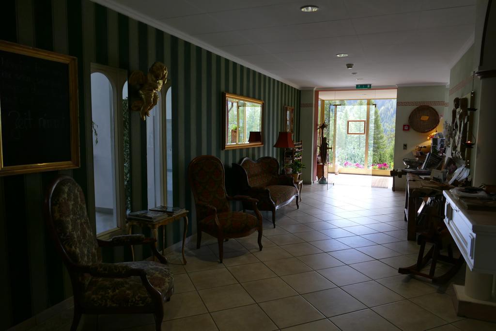 Apartments Castle Goms Zewnętrze zdjęcie